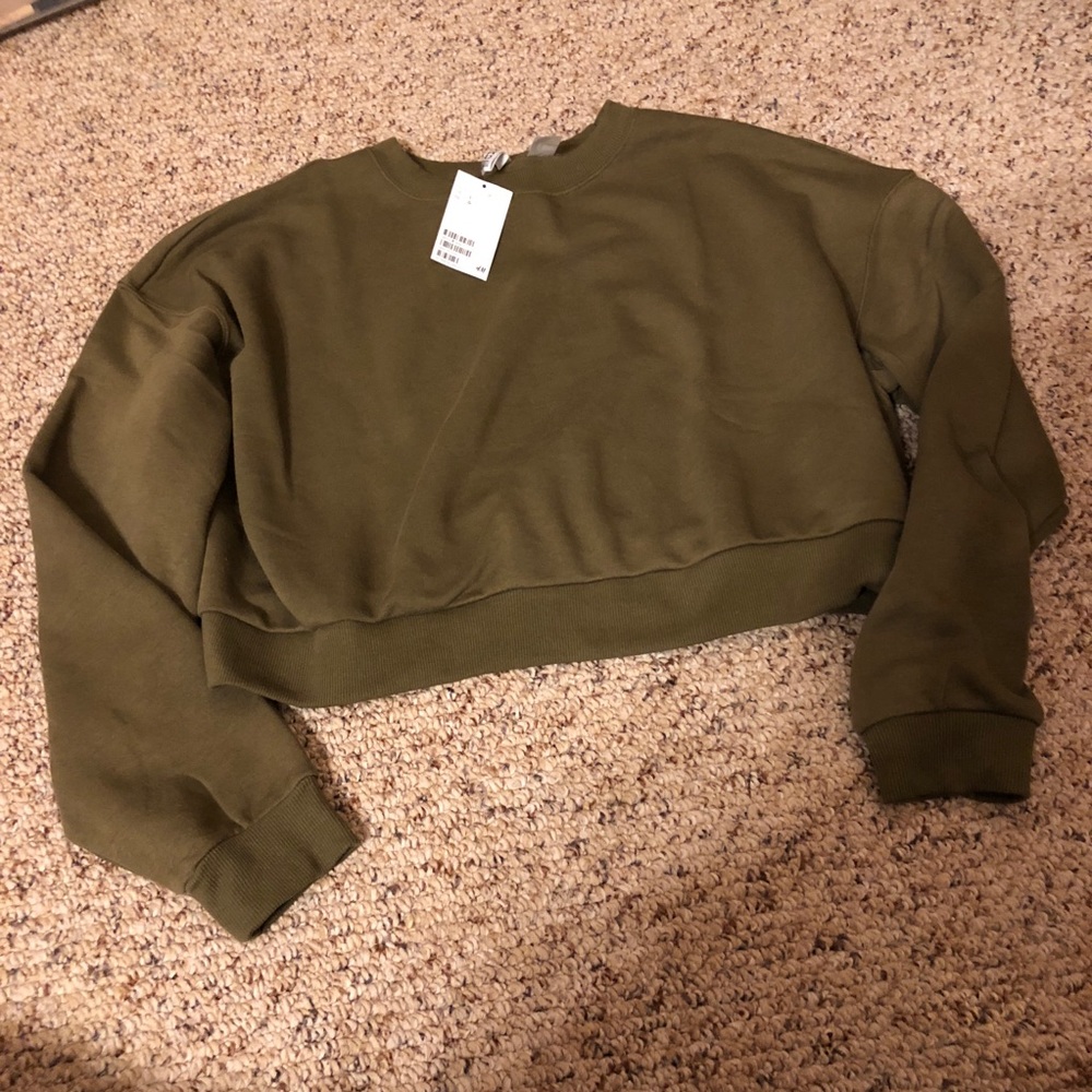 H&M sweatshirt NWT